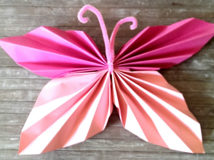 Inspiration für DIY Papier Schmetterling von Frauensache.