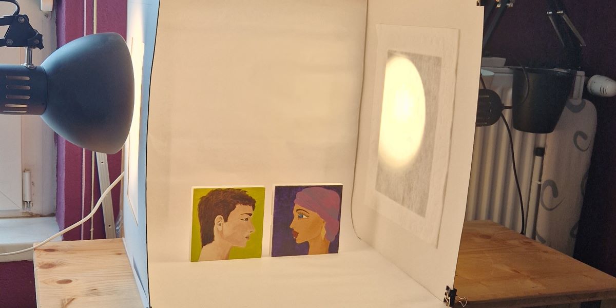 faltbare DIY Fotobox (Lichtbox) aus Karton und Stoff basteln – für schöne Fotos durch eine gute Beleuchtung
